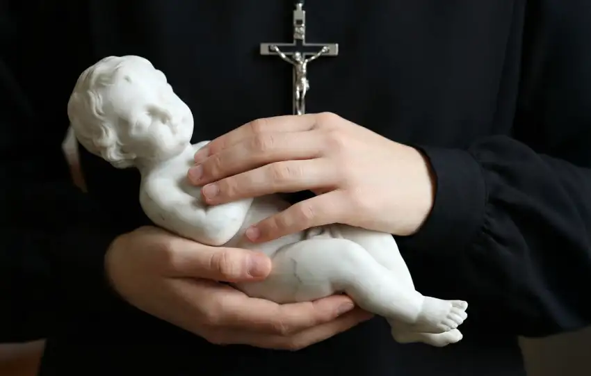 Słowo przyjęło ludzkie ciało by zamieszkać między nami i pozostać z nami na zawsze